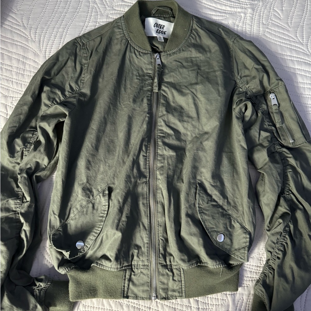 bomber jacket, looks good while riding a motorcycle or behind one 🏍️